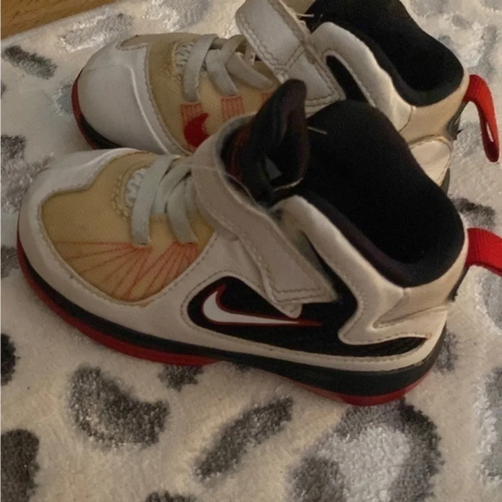 Nike‎ 6c